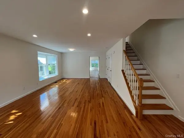 45 Avenue A #A, Port Washington, NY 11050