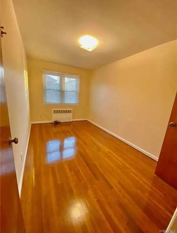 150-44 17 Th Ave, Whitestone, NY 11357