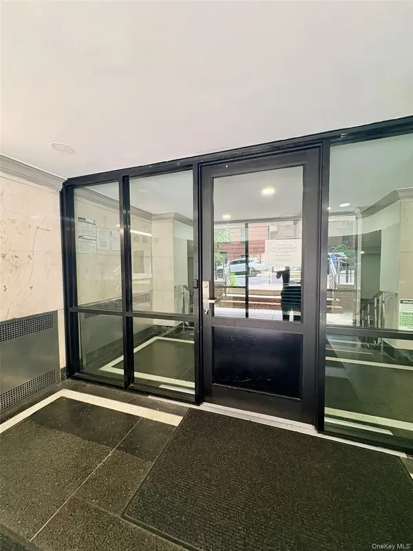 64-41 Saunders ST #605, Rego Park, NY 11374