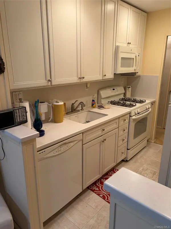 84-39 Apt 4L 153 Ave AVE #4L, Howard Beach, NY 11414