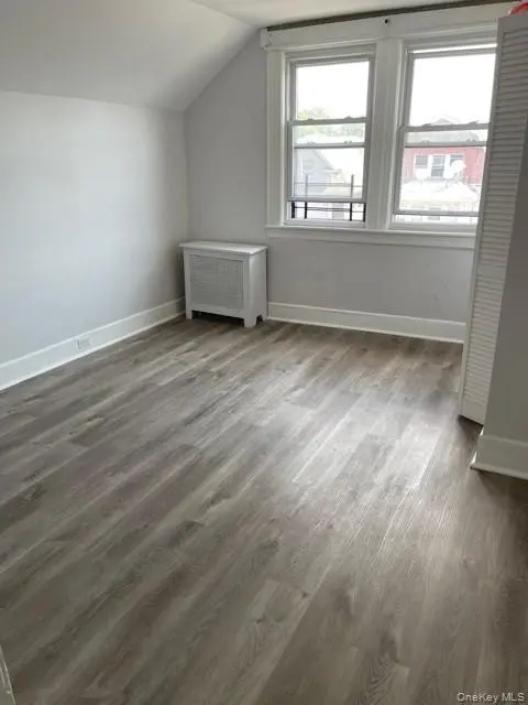 51-12 94th ST #3rd FL, Elmhurst, NY 11373