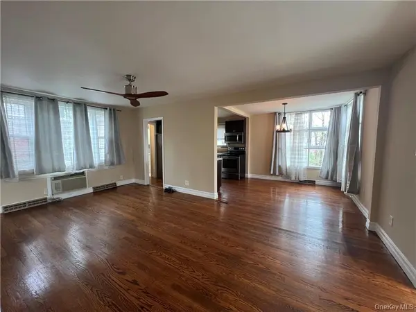 3180 Lincoln DR, Mohegan Lake, NY 10547