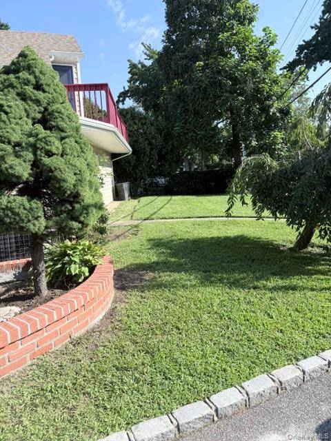 164 E Rockaway RD, Hewlett, NY 11557