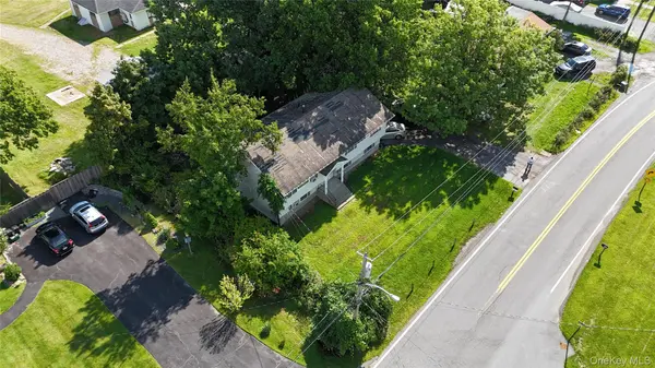72 Lake Region BLVD, Monroe, NY 10950