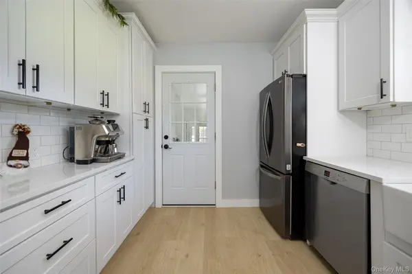 13-17 Clark HTS, Pleasant Valley, NY 12569