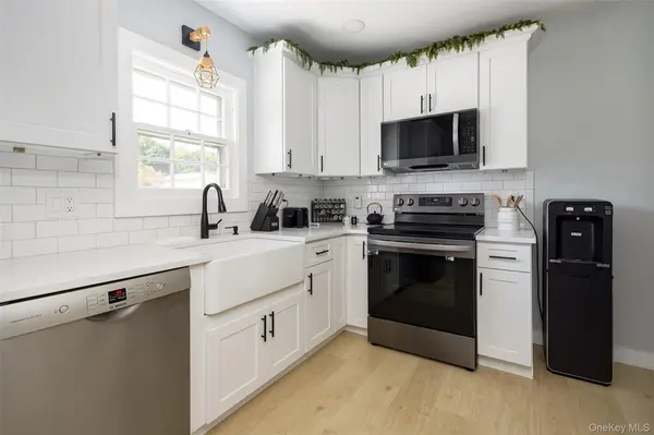 13-17 Clark HTS, Pleasant Valley, NY 12569