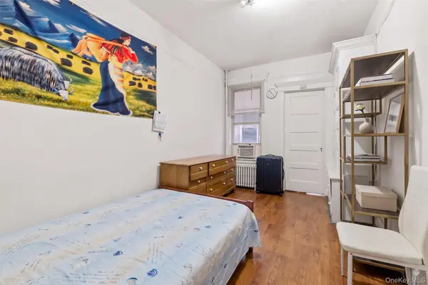 1822 Putnam AVE, Ridgewood, NY 11385