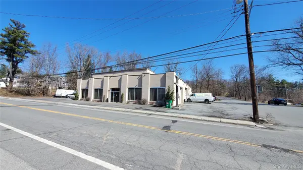 2420 State Route 52, Pine Bush, NY 12566