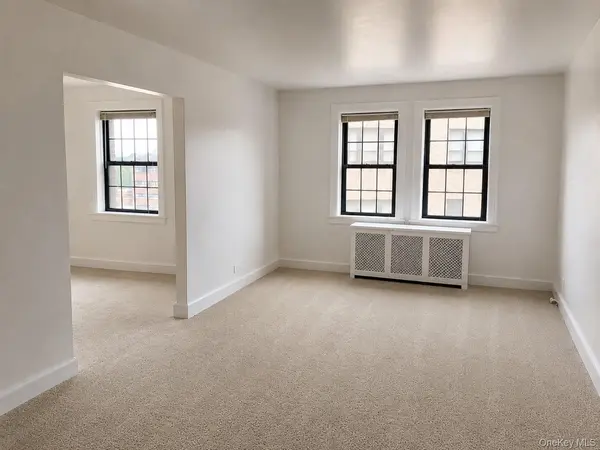 23 Old Mamaroneck RD #1R, White Plains, NY 10605