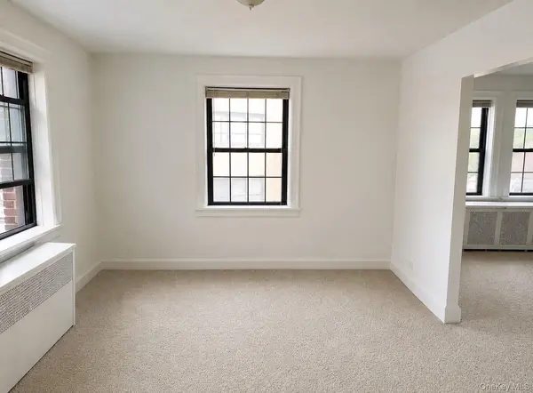 23 Old Mamaroneck RD #1R, White Plains, NY 10605