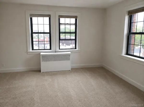 23 Old Mamaroneck RD #1R, White Plains, NY 10605