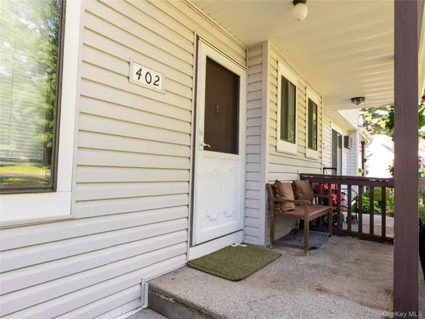 402 Mountain Laurel DR, Monroe, NY 10950