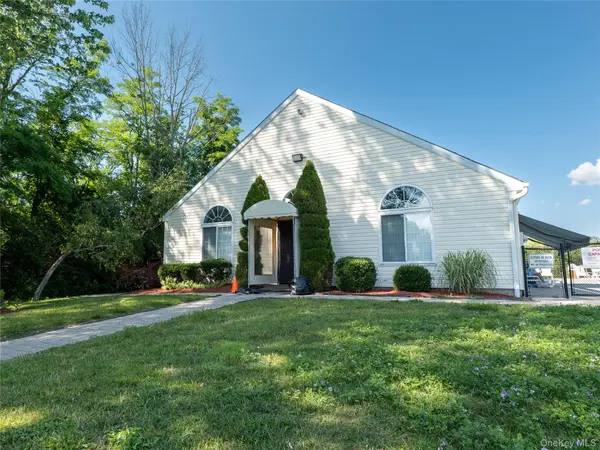 402 Mountain Laurel DR, Monroe, NY 10950