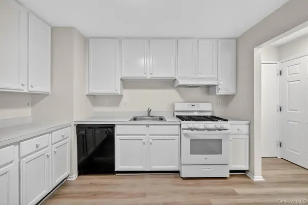 10-12 Chestnut ST #A202, Suffern, NY 10901