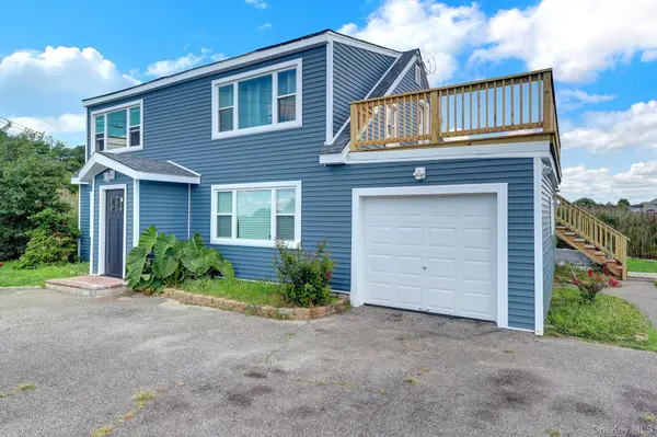 295 Bergen AVE, West Babylon, NY 11704