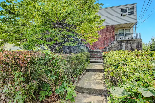 58 Palmer RD, Yonkers, NY 10701