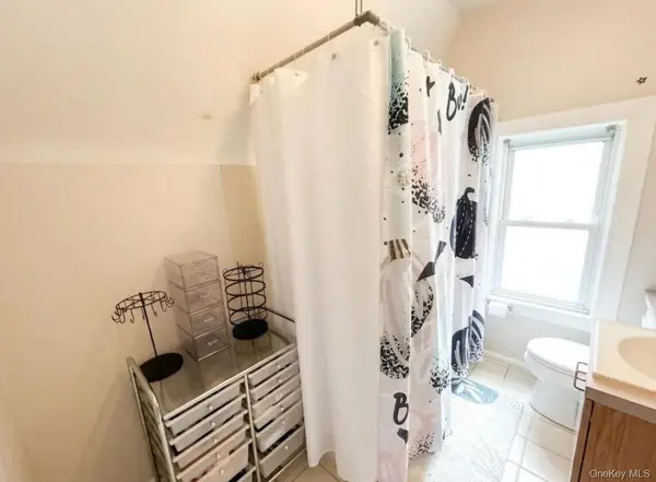 8755 114th ST #2nd fl, Richmond Hill, NY 11418