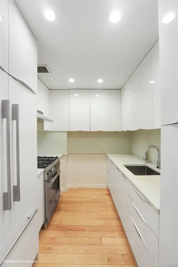 65 Oceana DR #9A, Brooklyn, NY 11235