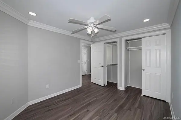 2305 Townhouse DR #2305, Coram, NY 11727