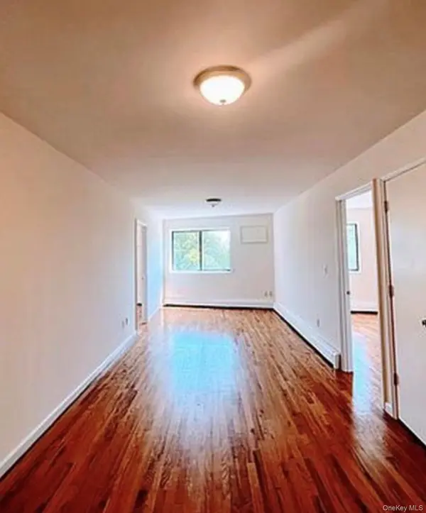 66-78 69th ST, Middle Village, NY 11379