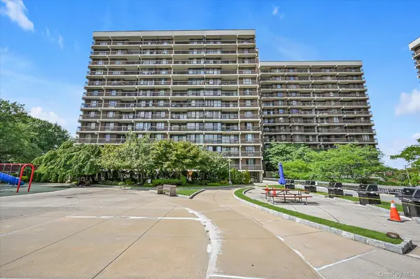 15038 Union TPKE #8C, Flushing, NY 11367