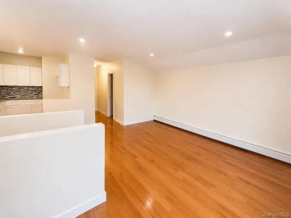 16221 N Conduit AVE, Jamaica, NY 11434