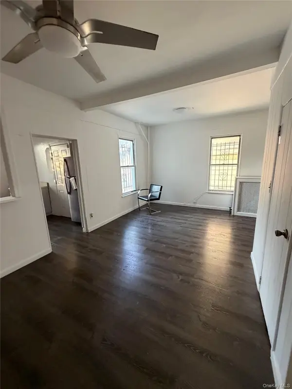 4529 Carpenter AVE, Bronx, NY 10470