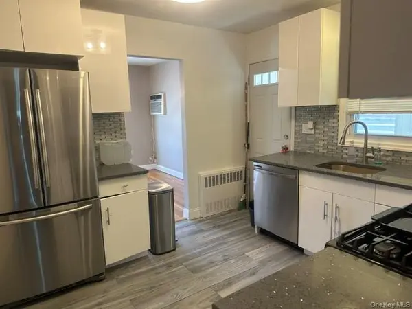 28-52 215th PL, Bayside, NY 11360