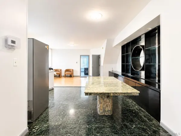 56 Bay 40th ST, Brooklyn, NY 11214