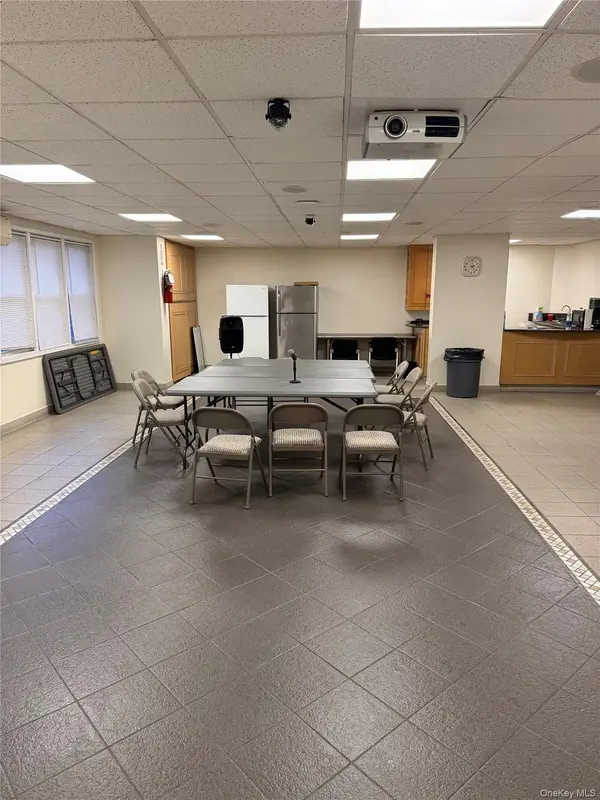 8615 Broadway #7A, Elmhurst, NY 11373