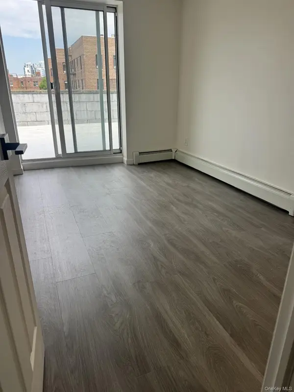 13273 4B, Flushing, NY 11355