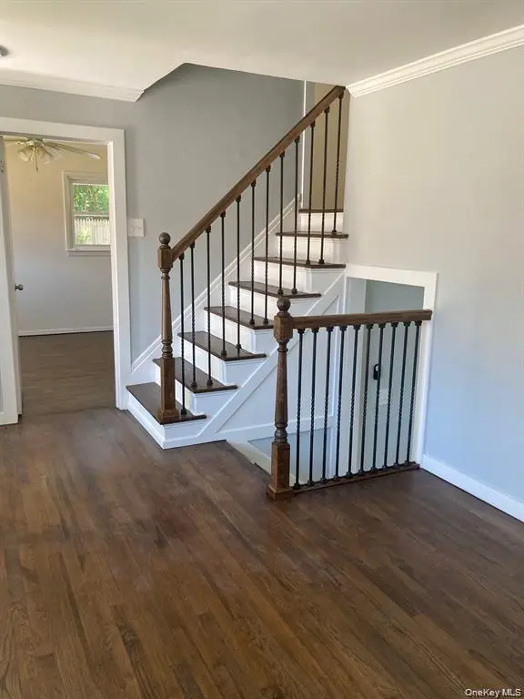 101 48th ST, Lindenhurst, NY 11757