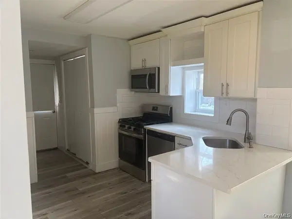 101 48th ST, Lindenhurst, NY 11757