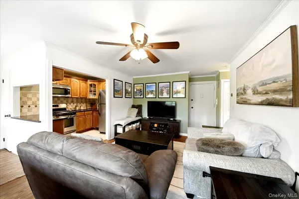 828 Pelhamdale AVE #2P, New Rochelle, NY 10801