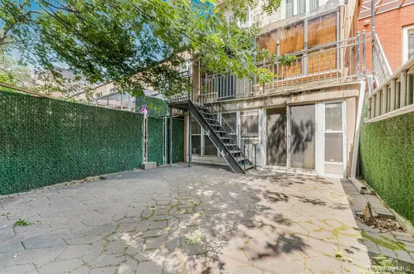 10538 65th RD, Forest Hills, NY 11375