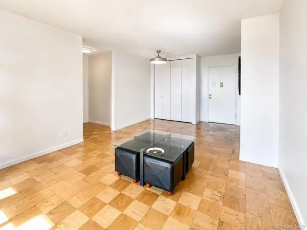 26910 Grand Central #17C, Floral Park, NY 11005
