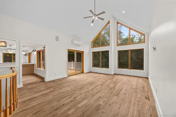 24 Babbling Brook LN, Cold Spring, NY 10516