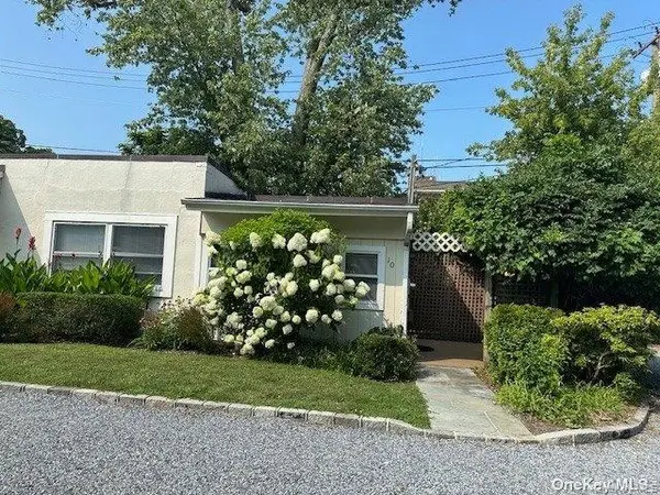 140 Wall ST #10, Huntington, NY 11743