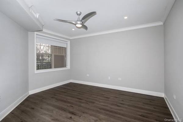 1100 Avalon SQ #S1461, Glen Cove, NY 11542