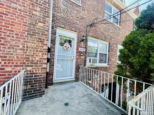 1754 Seminole AVE #2FL, Bronx, NY 10461