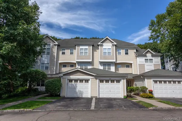 212 Viewpoint TER, Peekskill, NY 10566
