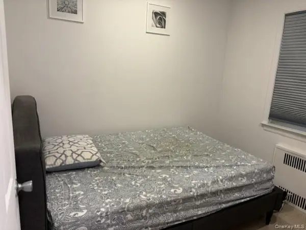 10-27 116th ST, College Point, NY 11356