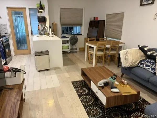 10-27 116th ST, College Point, NY 11356