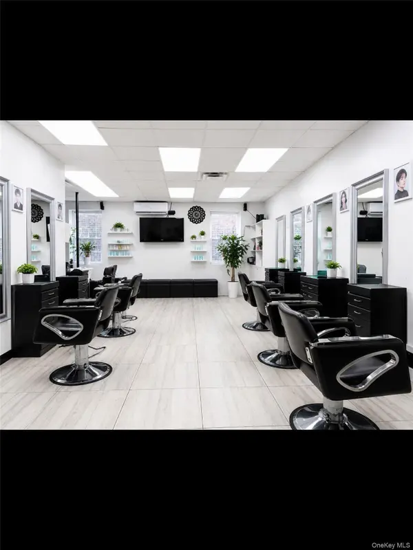 39-20 Main ST #2FL, Flushing, NY 11354