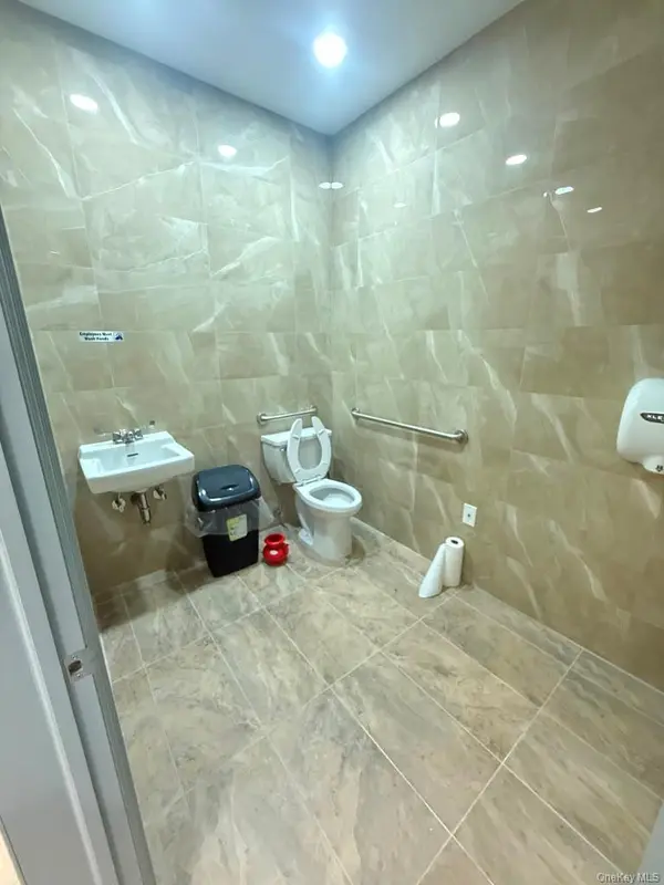 1852 Westchester AVE, Bronx, NY 10472