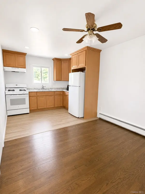 633 Wellwood AVE #A3, Lindenhurst, NY 11757