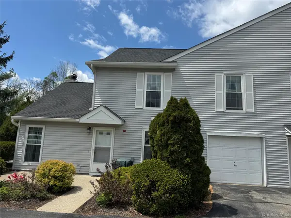 24 Olde Wagon RD, Warwick, NY 10990