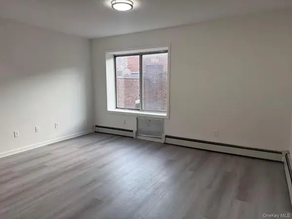 4024 76th ST #4A, Elmhurst, NY 11373