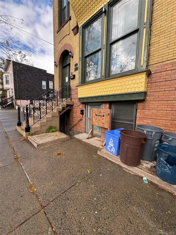 323 Clinton AVE, Call Listing Agent, NY 12210