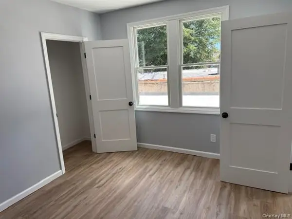 10-12 Main ST #2, Kings Park, NY 11754